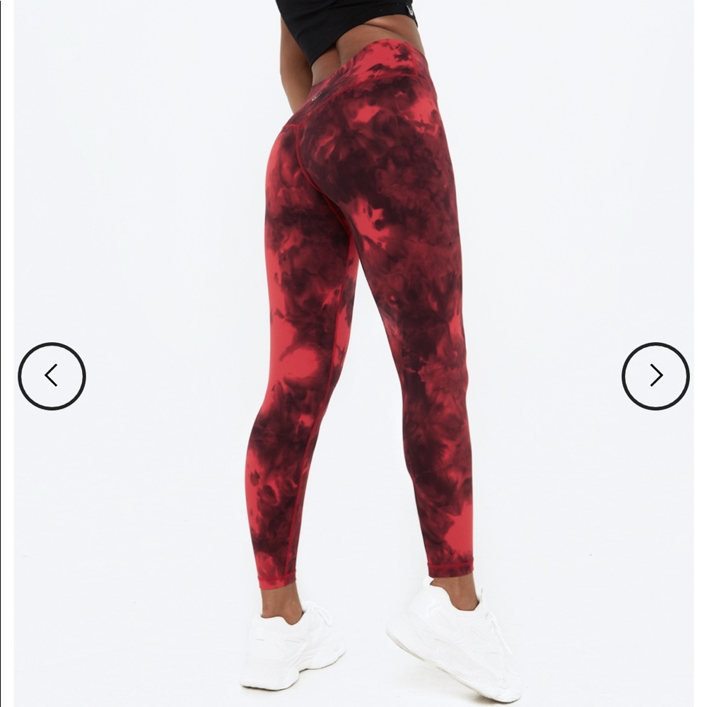 Lazuli red tie dye leggings size small NWT